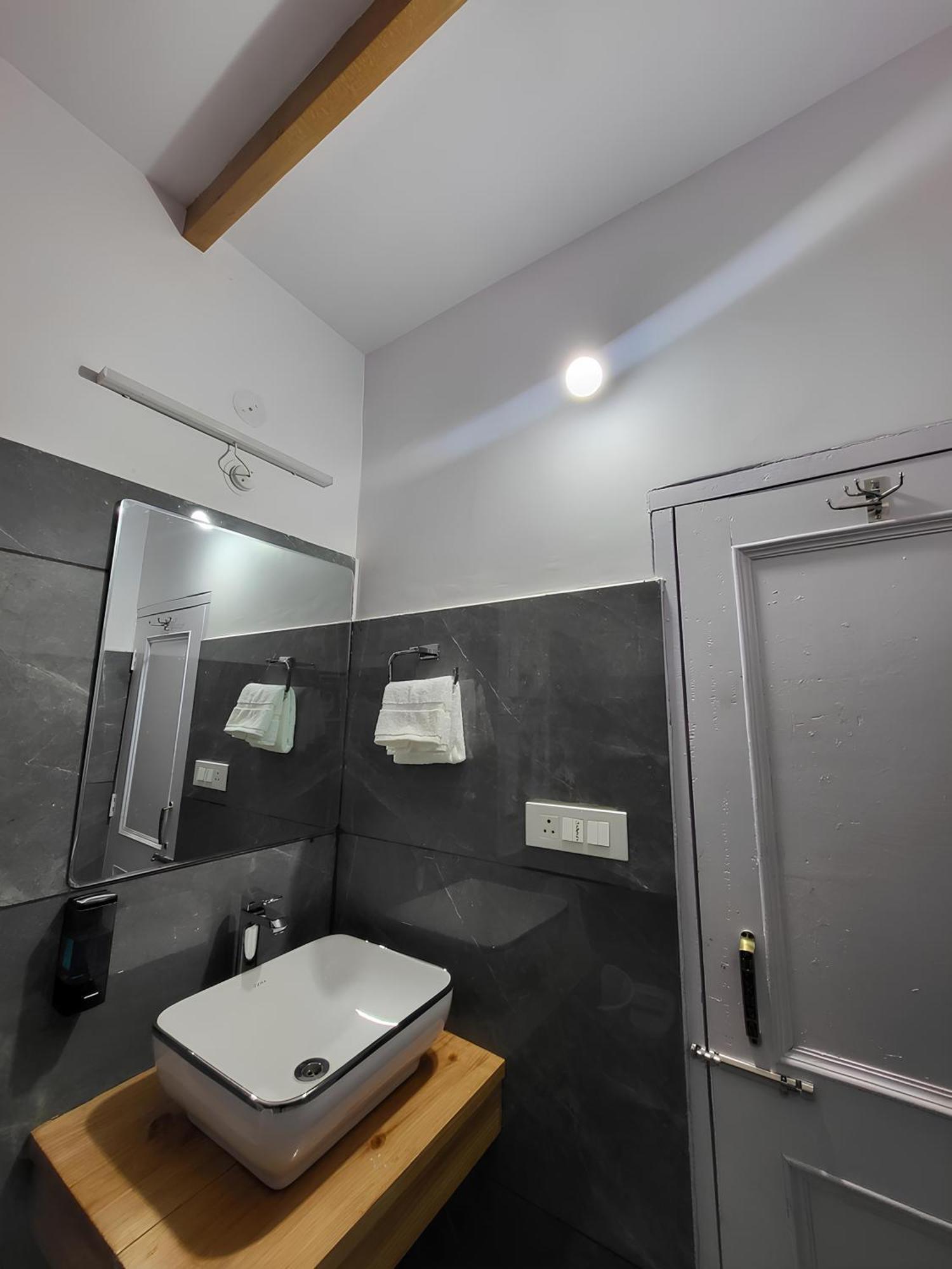Rainbow Resorts Solan Cameră foto